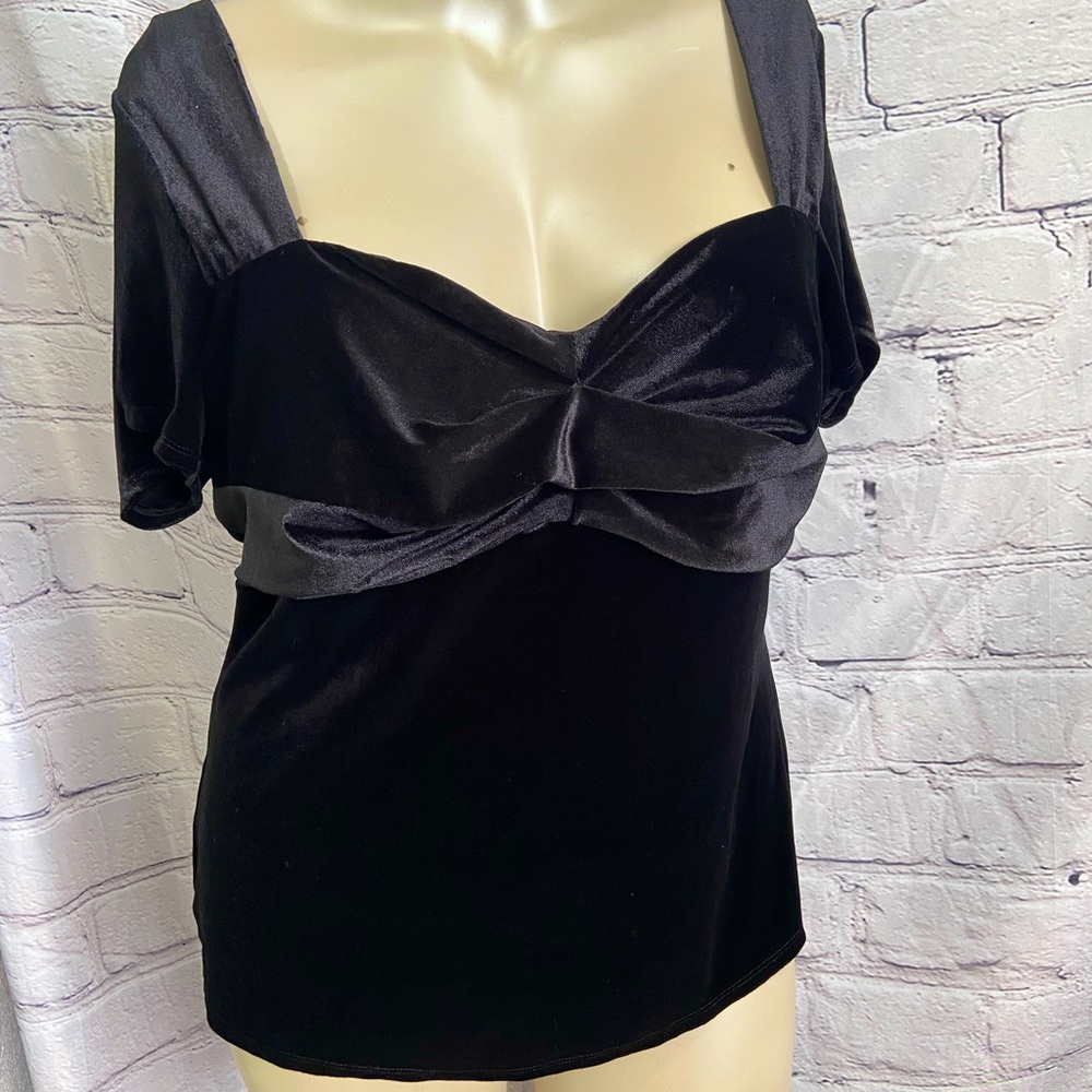 Unique vintage clothing velvet top